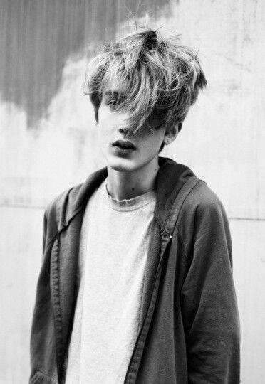 欧美文案帅哥图片,魅力型男风采瞬间